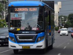 Shuttle Bus ke Bandara Ahmad Yani