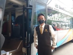 Pramugara Bus Rosalia Indah: Wajah Ramah di Setiap Perjalanan