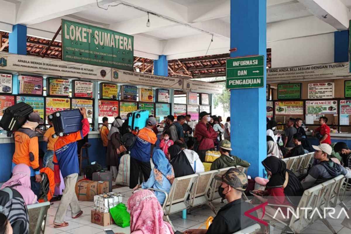 Terminal Kampung Rambutan loket Terminal Kampung Rambutan loket