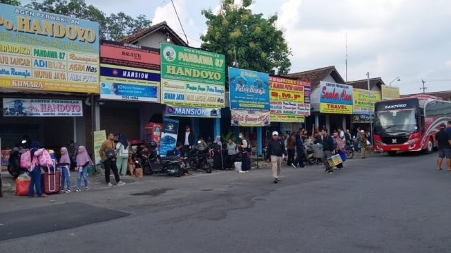 terminal jombor yogyakarta ramai