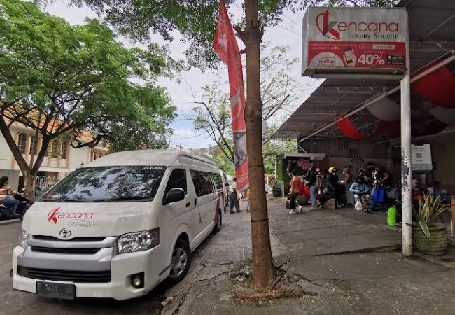 Kantor pusat Kencana travel semarang