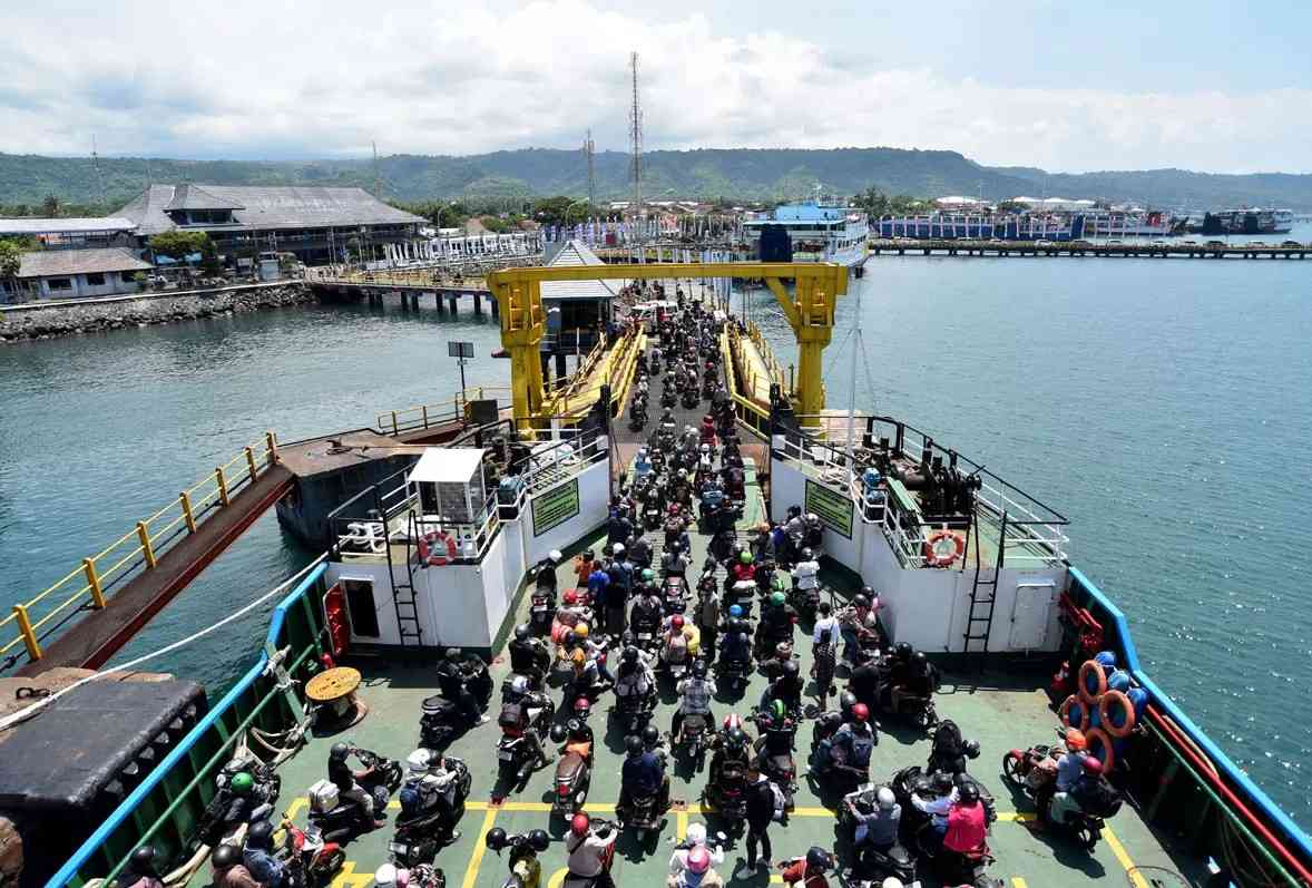 pelabuhan ketapang banyuwangi 2 pelabuhan ketapang banyuwangi 2