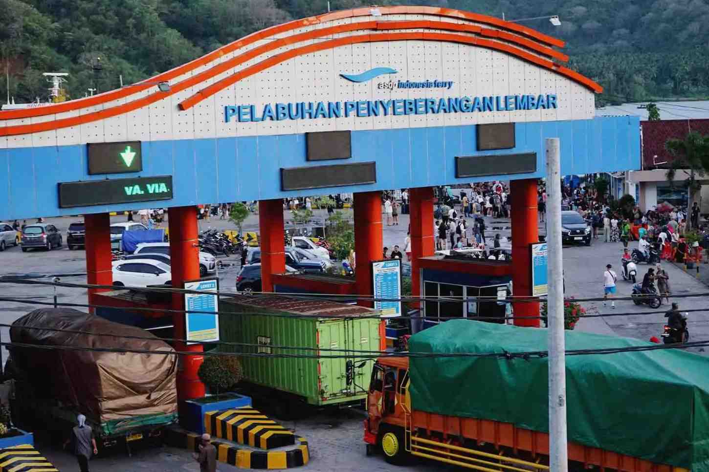 pintu gerbang pelabuhan lembar pintu gerbang pelabuhan lembar