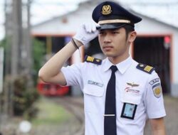 Seragam Masinis Kereta Api: Simbol Tanggung Jawab, Disiplin, dan Profesionalisme di Balik Kemudi Rel