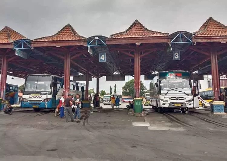 Terminal Bayuangga Probolinggo 2
