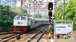 stasiun gambir jakarta