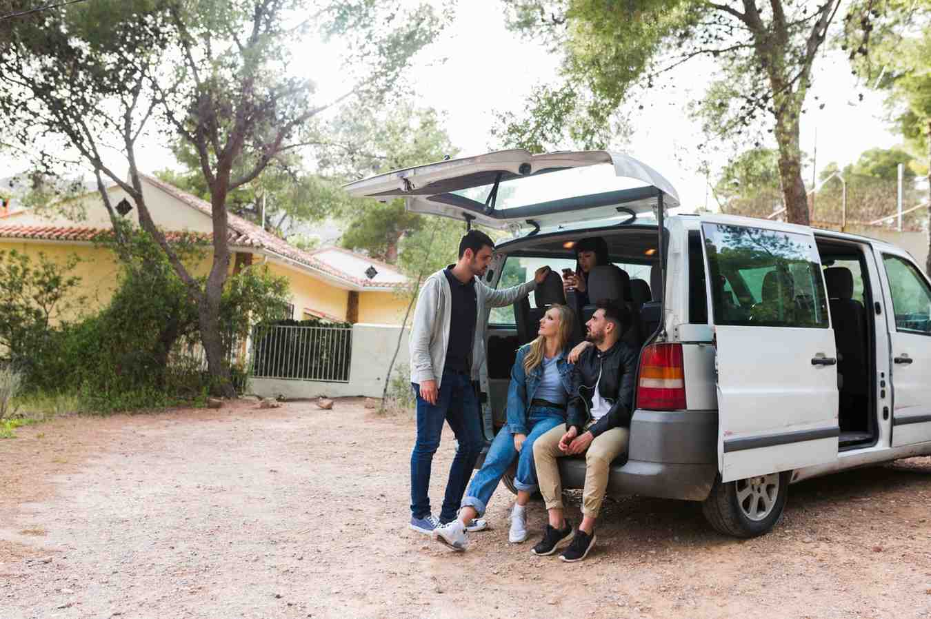 jasa agen travel madiun