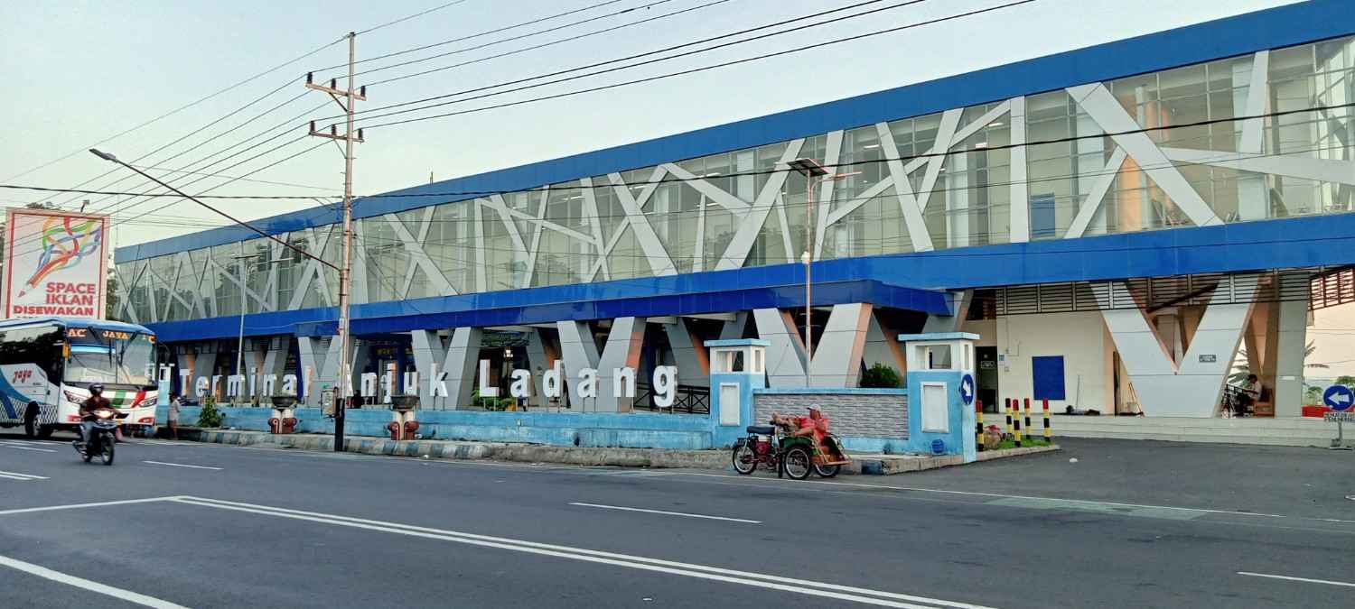 Terminal Anjuk Ladang