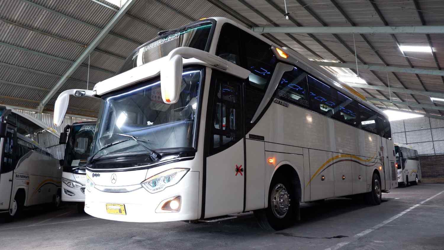 Sewa Bus Pariwisata Bandung Bali
