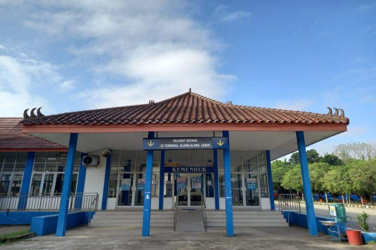 terminal alang alang lebar
