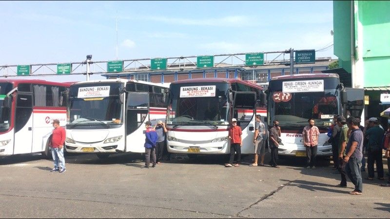 Terminal Bus Bekasi 2 Terminal Bus Bekasi 2
