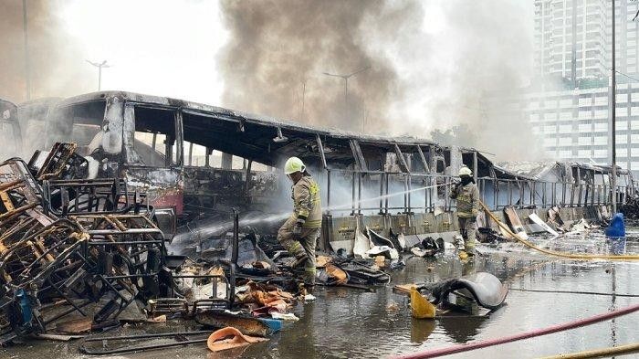 Terminal Rawa Buaya terbakar
