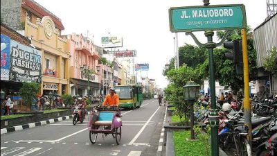 Terminal Bus Dekat Malioboro