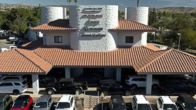 Pembeli Mobil Thousand Oaks Terus Mengulangi “Kesalahan” yang Sama… Sampai Mereka Menemukan Simi Valley CDJR